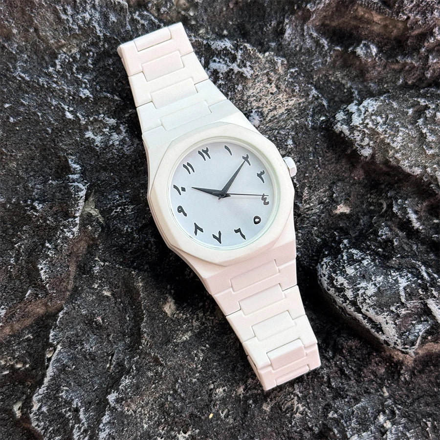 Relógio unissex com números árabes