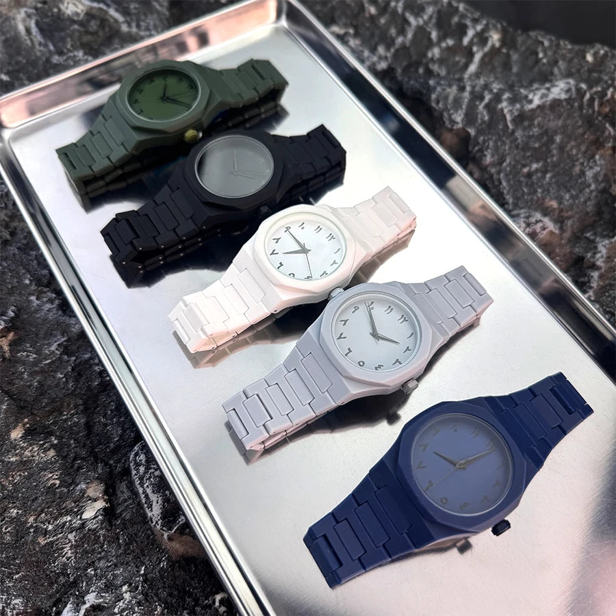 Relógio unissex com números árabes